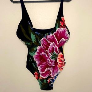 NWT! One piece flower swimsuit